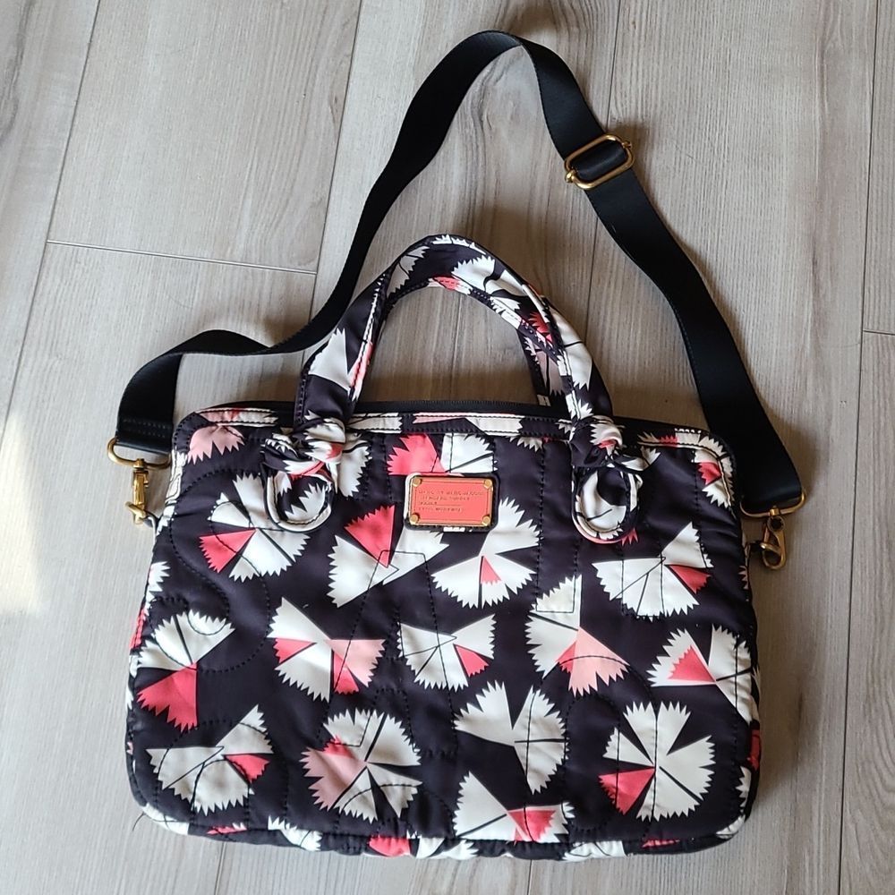 Marc Jacobs Geometric Crossbody Laptop Carrier/Bag 16"× 12" Black, Pink …
